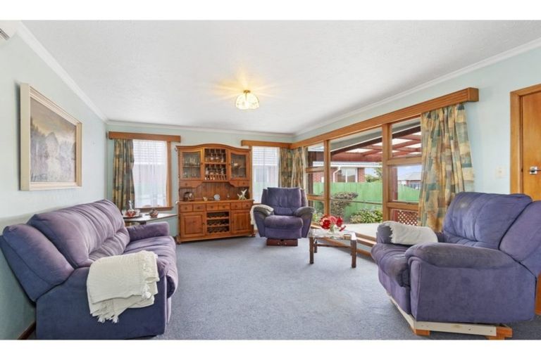 Photo of property in 34 Dunstan Crescent, Hornby, Christchurch, 8042