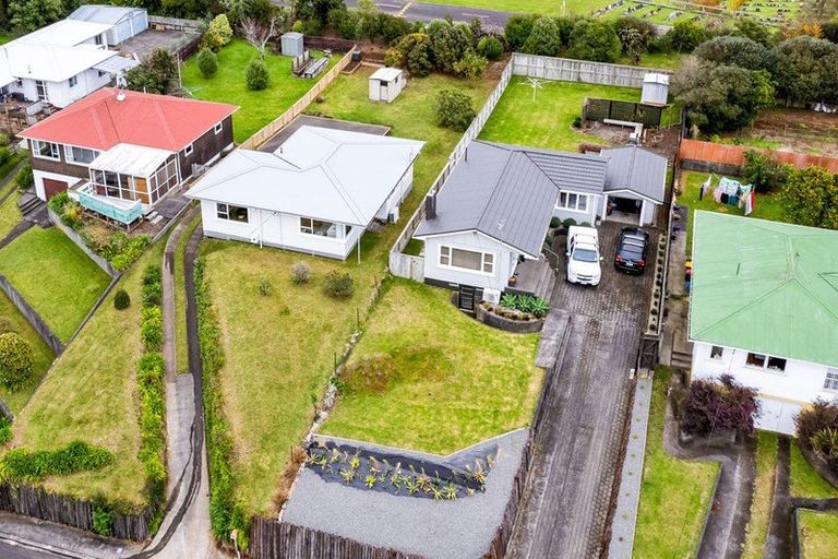 Photo of property in 62 Awanui Street, Merrilands, New Plymouth, 4312