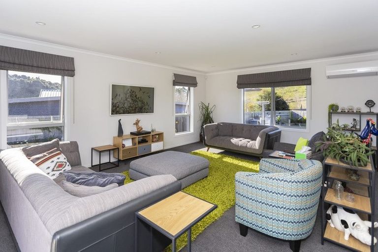 Photo of property in 32 Blue Stone Drive, Waiareka Junction, Oamaru, 9401