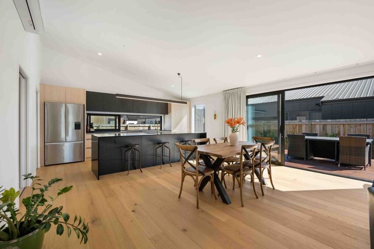 Photo of property in 6 Moonstone Street, Albert Town, 9305