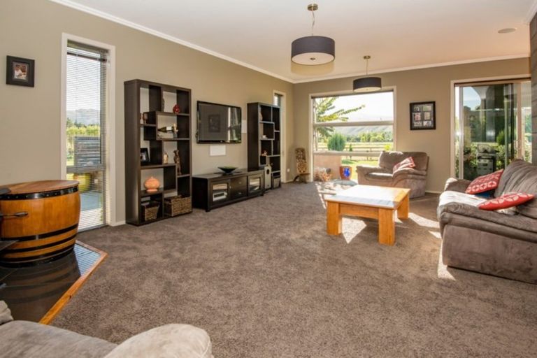 Photo of property in 25 Young Lane, Clyde, Alexandra, 9391