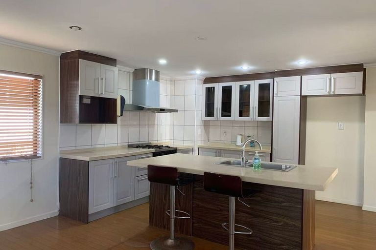 Photo of property in 3 Coventry Way, Long Bay, Auckland, 0630