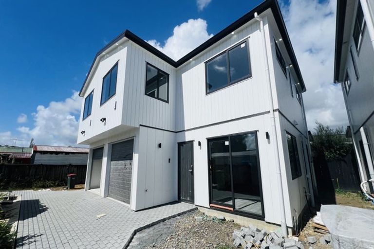 Photo of property in 122d Cargill Street, Papakura, 2110