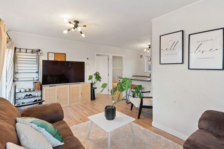 Photo of property in 28c Pah Road, Papatoetoe, Auckland, 2025