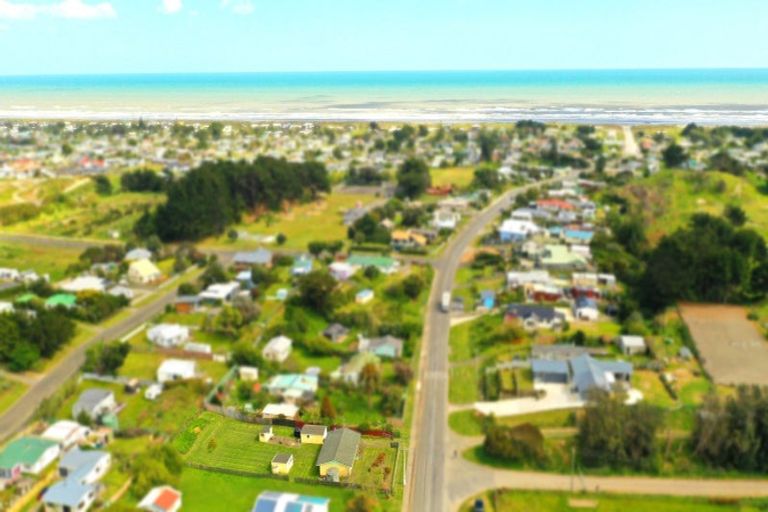 Photo of property in 599 Waitarere Beach Road, Waitarere Beach, Levin, 5510