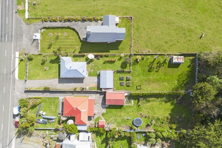 Photo of property in 399 Colyton Road, Colyton, Feilding, 4775