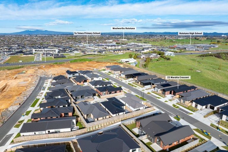 Photo of property in 23 Waruhia Crescent, Rototuna North, 3281