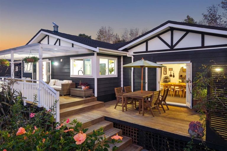 Photo of property in 1410 Old North Road, Helensville, 0875