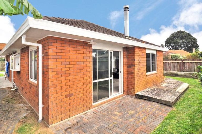Photo of property in 2/31 Watson Place, Papatoetoe, Auckland, 2025