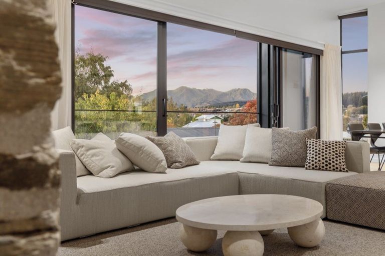 Photo of property in 147b Warren Street, Wanaka, 9305