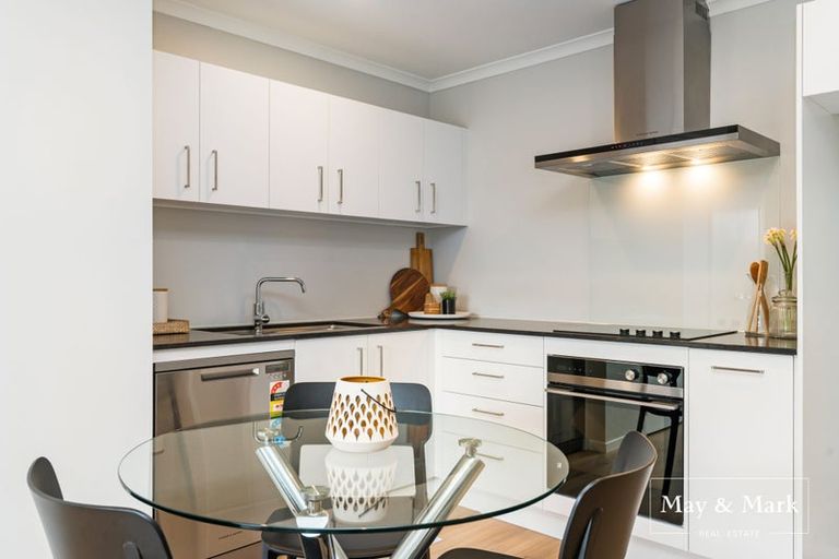 Photo of property in 4 Kumerahou Street, Kumeu, 0810