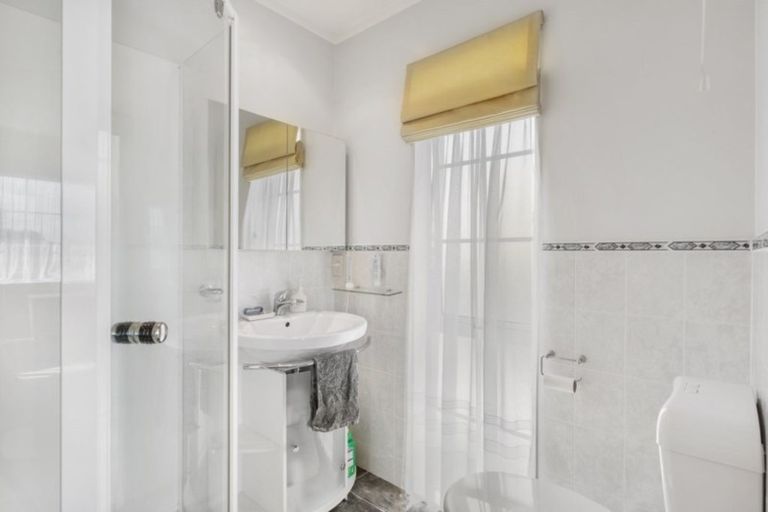 Photo of property in 19 Westholm Way, Pahurehure, Papakura, 2113