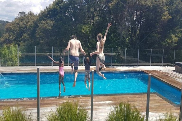 Photo of property in 18 Stevensons Crescent, Albany Heights, Albany, 0793