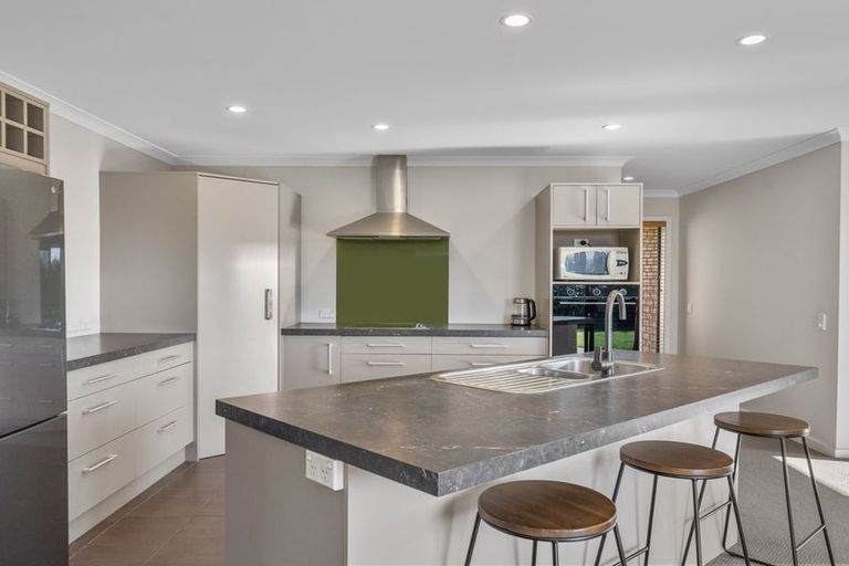 Photo of property in 8 Brompton Close, Richmond Heights, Taupo, 3330