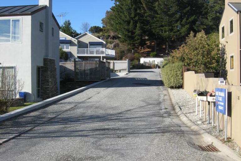 Photo of property in 32 Tenby Street, Wanaka, 9305