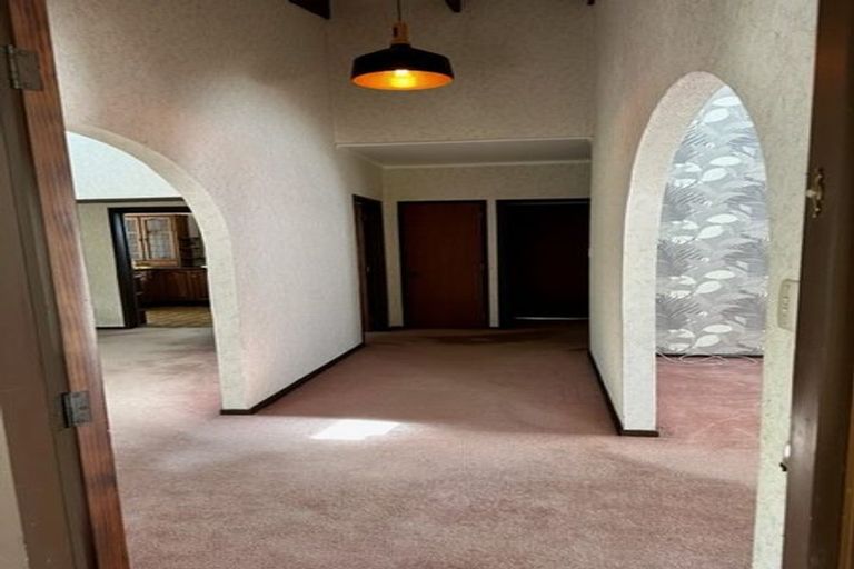 Photo of property in 6 Matanui Street, Northcote, Auckland, 0627