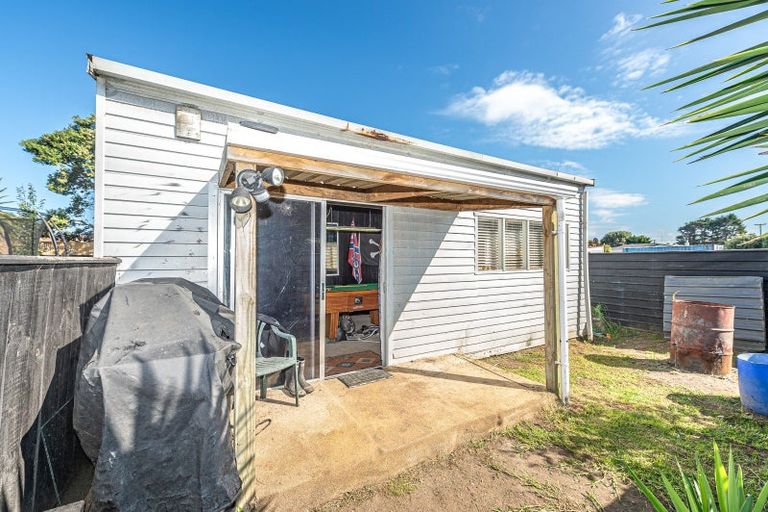Photo of property in 51 Thatcher Street, Castlecliff, Whanganui, 4501