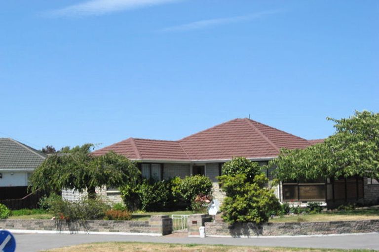 Photo of property in 39 Bentley Street, Russley, Christchurch, 8042