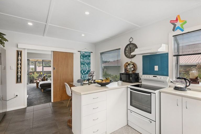 Photo of property in 19 Gardiner Grove, Wainuiomata, Lower Hutt, 5014