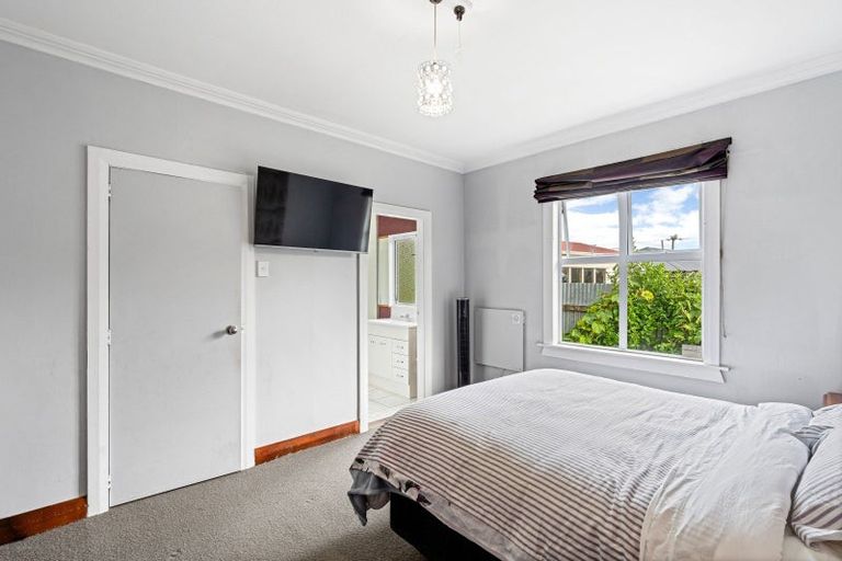 Photo of property in 6 Cambridge Street, Levin, 5510