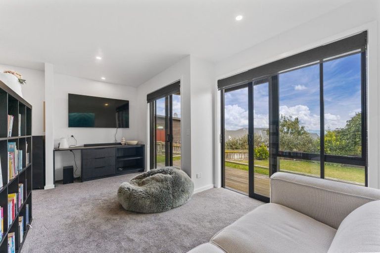 Photo of property in 21 Coprosma Crescent, Waipahihi, Taupo, 3330