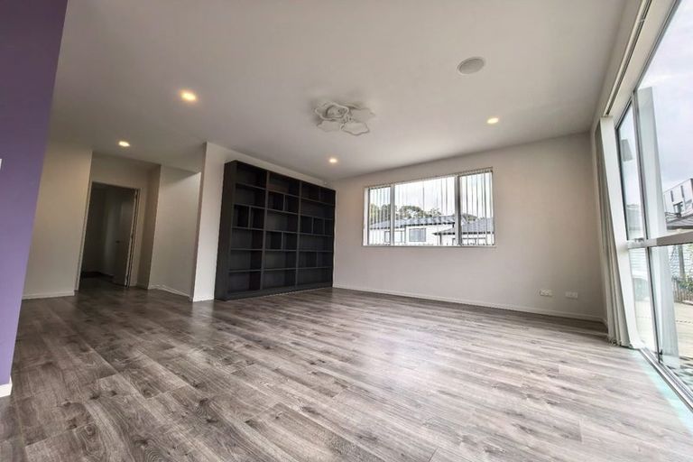 Photo of property in 8b Albany Highway, Greenhithe, Auckland, 0632