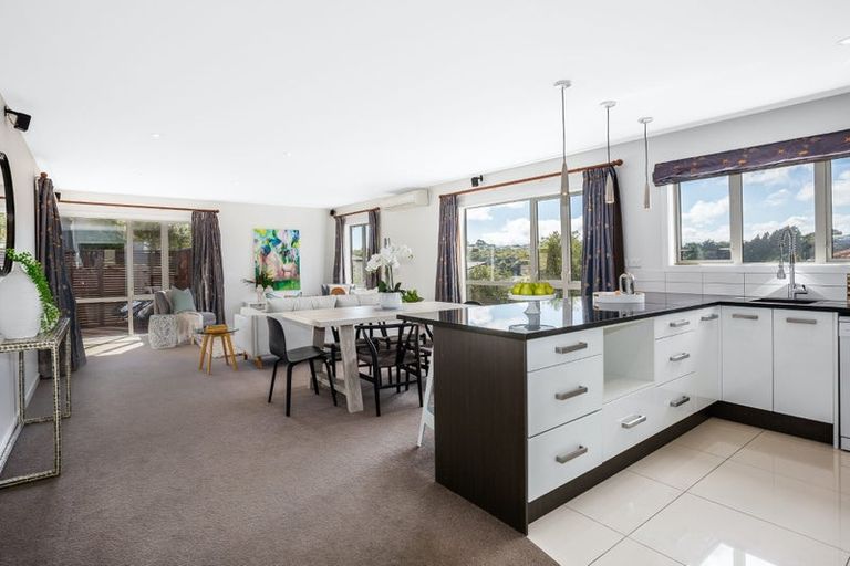 Photo of property in 4 Kaweka Close, Aotea, Porirua, 5024