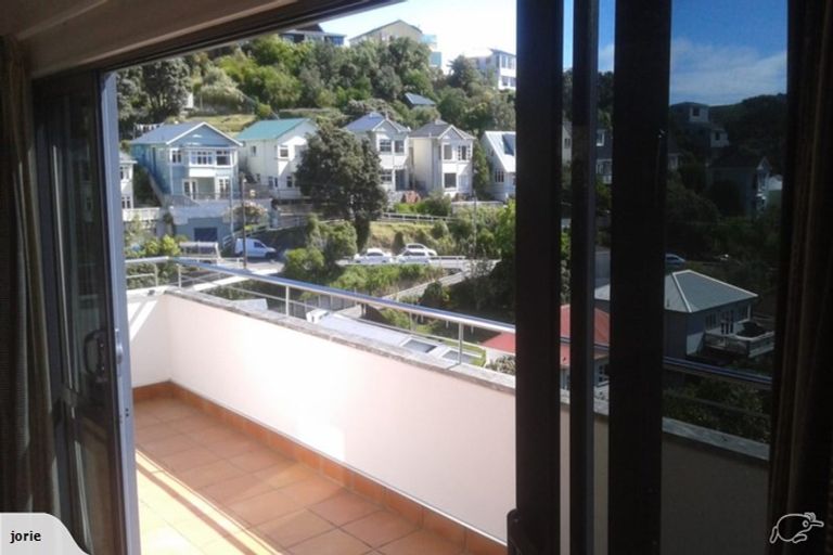 Photo of property in 35 Jackson Street, Island Bay, Wellington, 6023