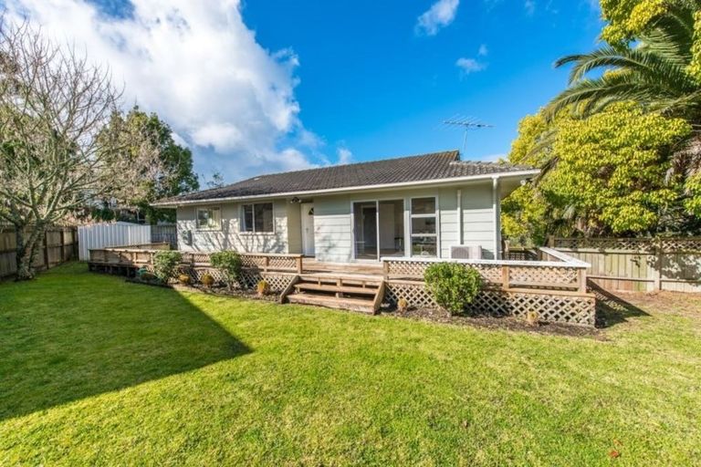 Photo of property in 1 Regatta Road, Torbay, Auckland, 0630