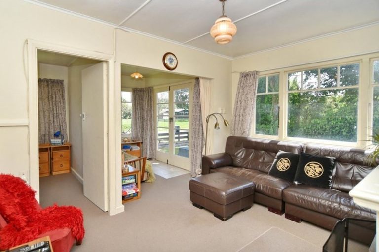 Photo of property in 17 Penfold Square, Leithfield, 7481