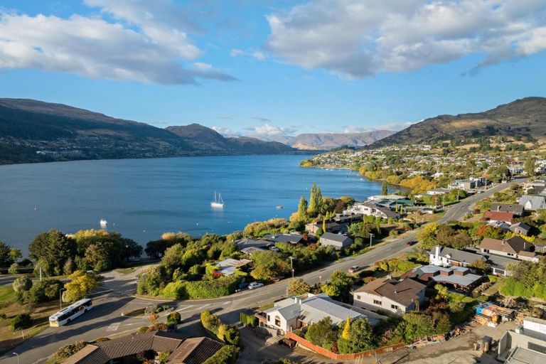 Photo of property in 732 Peninsula Road, Kelvin Heights, Queenstown, 9300