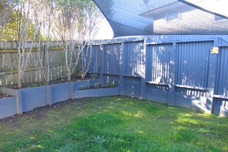 Photo of property in 15a Sycamore Drive, Sunnynook, Auckland, 0620