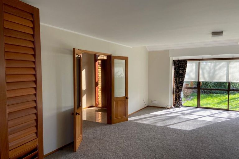 Photo of property in 20a Otakau Road, Milford, Auckland, 0620