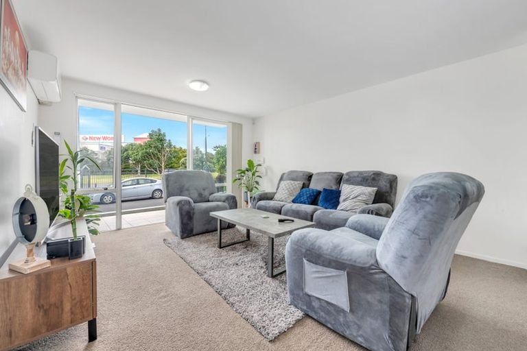 Photo of property in 1/28 Oneroa Road, East Tamaki, Auckland, 2013