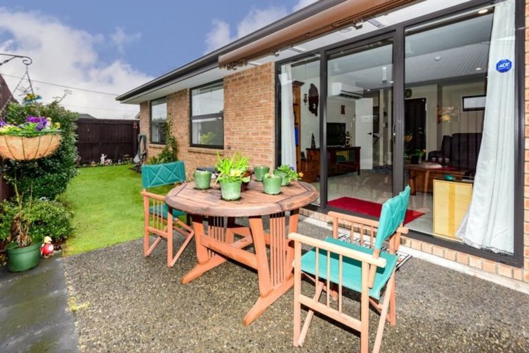 Photo of property in 2/81 Nottingham Avenue, Halswell, Christchurch, 8025