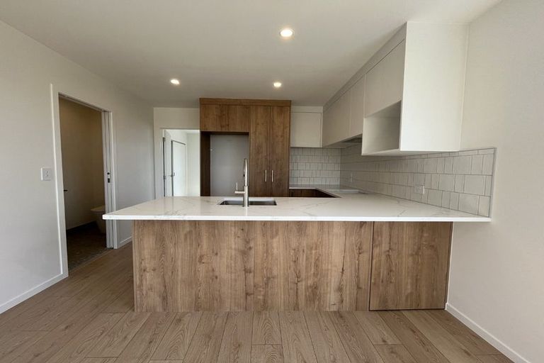 Photo of property in 1/23 Makomako Drive, Orewa, 0931