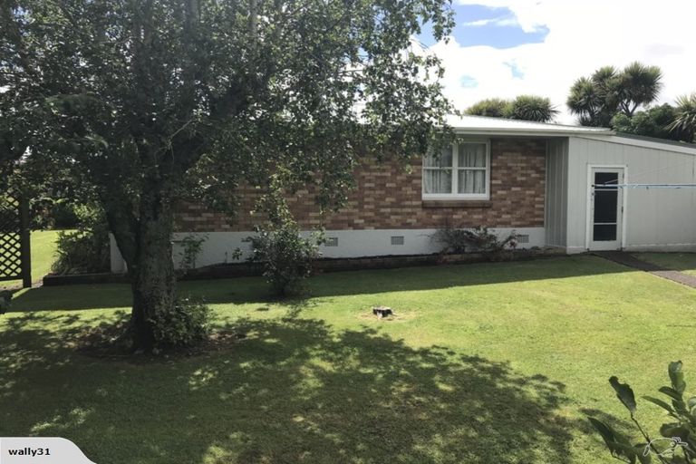 Photo of property in 42 Mcfarlane Street, Oakura, 4314