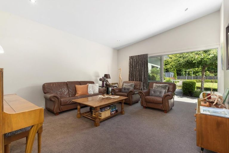 Photo of property in 47 Sylvan Street, Lake Hayes, Queenstown, 9304