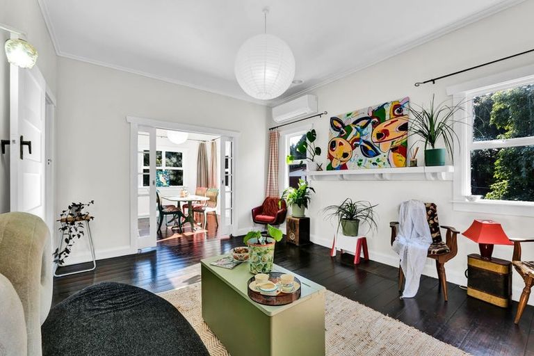 Photo of property in 87 South Road, Manaia, 4612