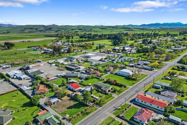 Photo of property in 15 Montrose Avenue, Culverden, 7392