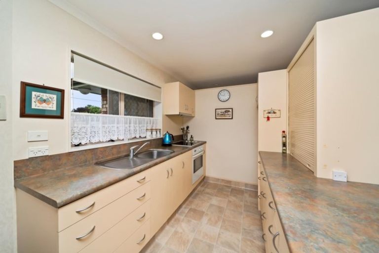 Photo of property in 85 Dixon Avenue, Hawera, 4610