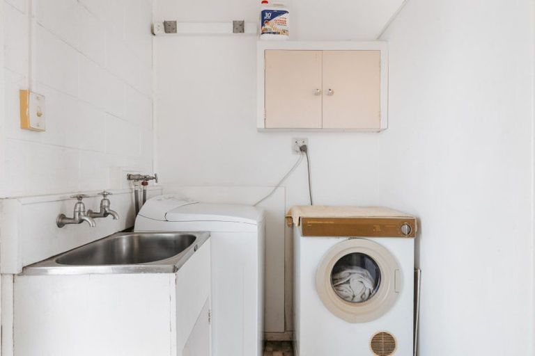 Photo of property in 22 Karewa Parade, Papamoa Beach, Papamoa, 3118