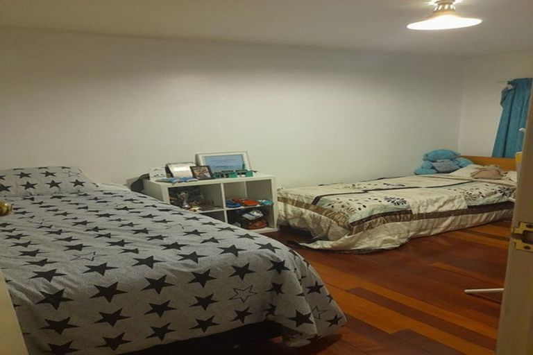 Photo of property in 84 Ocean View Road, Northcote, Auckland, 0627