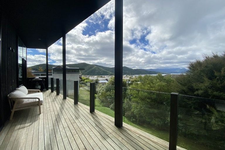 Photo of property in 11a Moana Heights, Waikawa, Picton, 7220