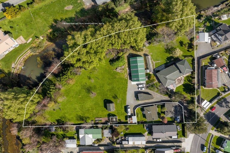 Photo of property in 43 Holdaway Street, Riversdale, Blenheim, 7201