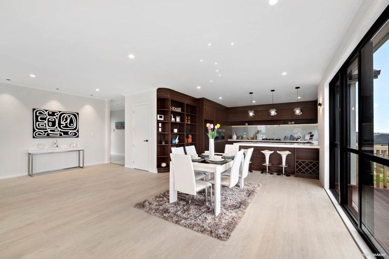 Photo of property in 27 Takurua Terrace, Orewa, 0931