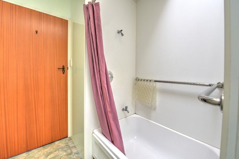 Photo of property in 12a Ardwick Street, Gore, 9710