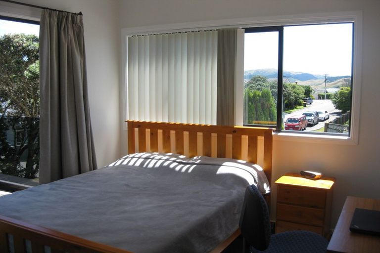 Photo of property in 23 Petherick Crescent, Johnsonville, Wellington, 6037