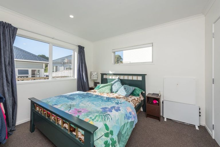 Photo of property in 18 Sim Street, Johnsonville, Wellington, 6037