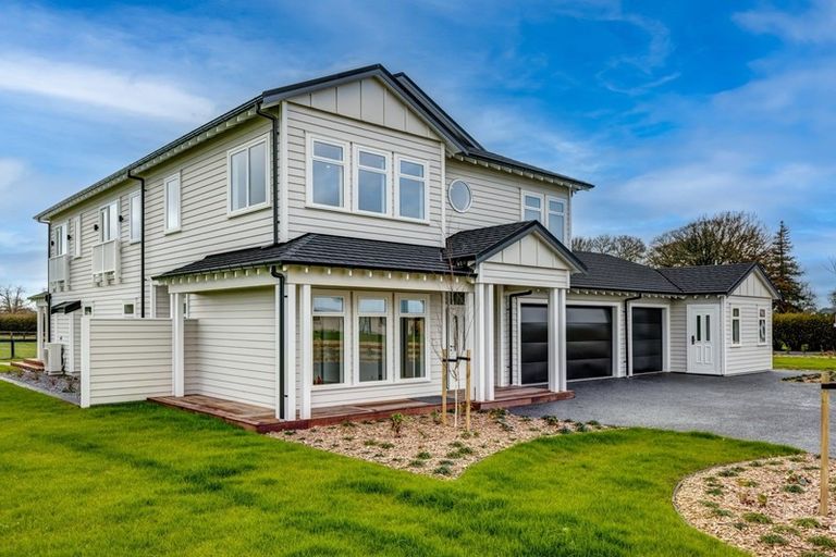 Photo of property in 4 Sunline Drive, Leamington, Cambridge, 3432